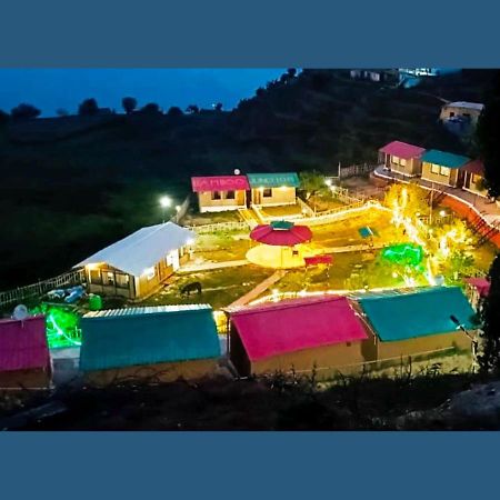 Bamboo Junction Resort - Kanatal, Valley & Mountain View Dhanaulti Dış mekan fotoğraf