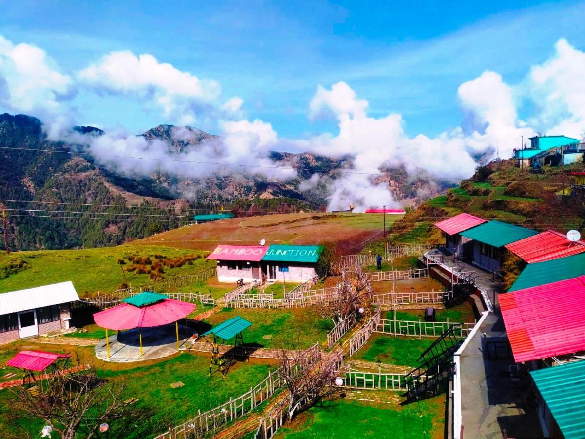 Bamboo Junction Resort - Kanatal, Valley & Mountain View Dhanaulti Dış mekan fotoğraf